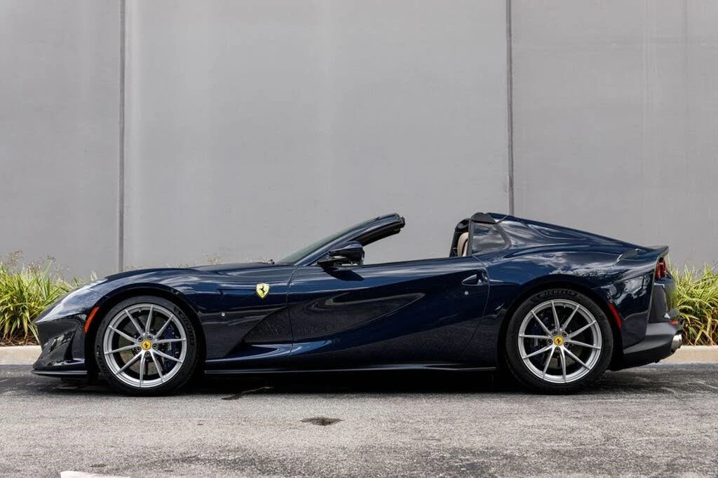 2022 Ferrari 812 GTS - Image 2 of 31