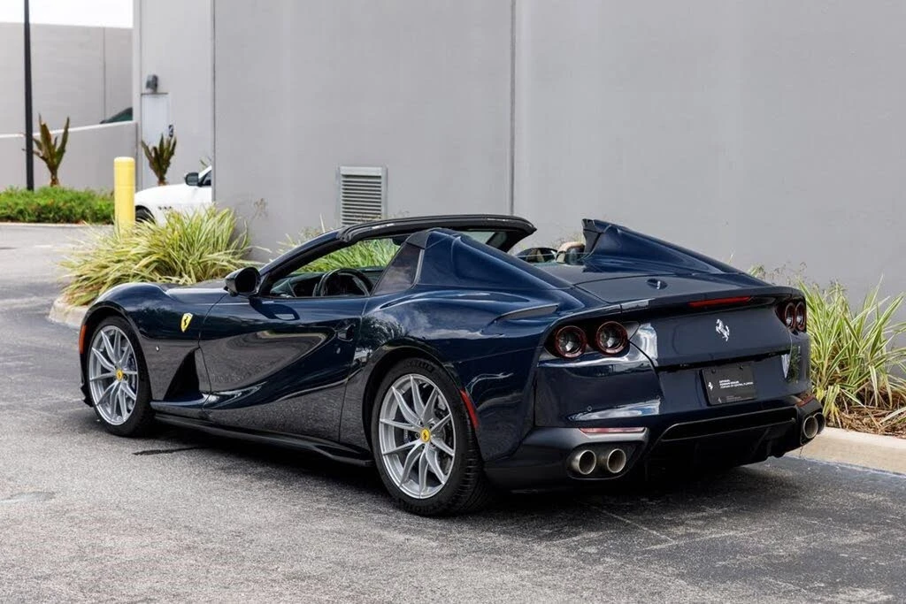 2022 Ferrari 812 GTS - Image 3 of 31