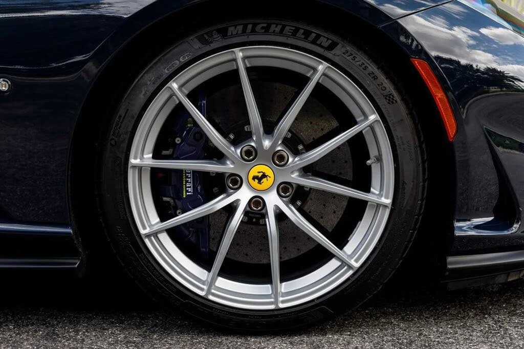 2022 Ferrari 812 GTS - Image 14 of 31
