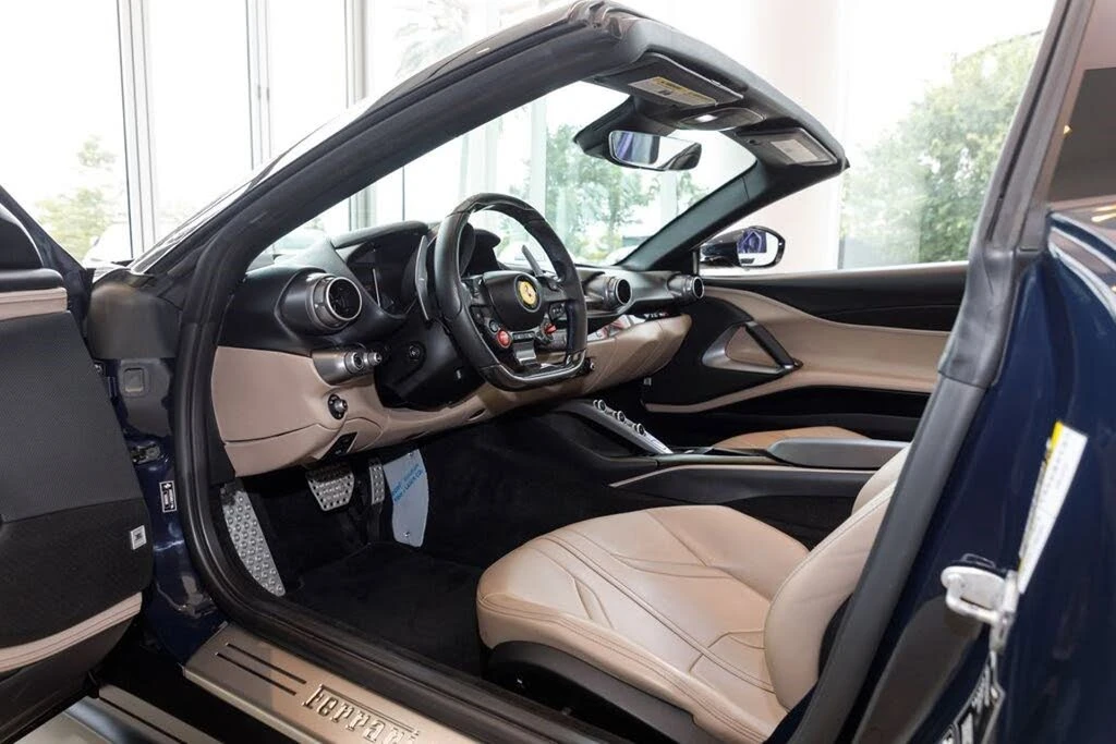 2022 Ferrari 812 GTS - Image 10 of 31