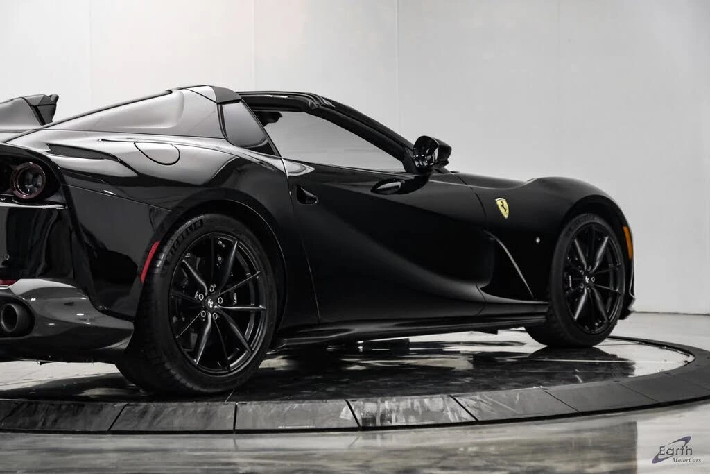 2022 Ferrari 812 GTS - Image 25 of 31