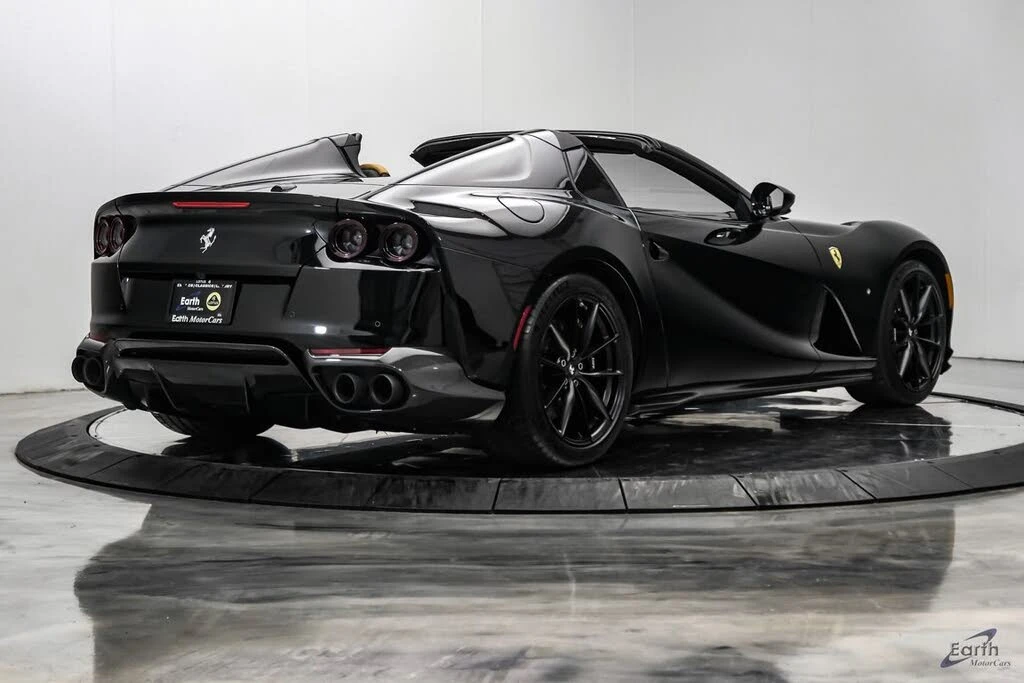 2022 Ferrari 812 GTS - Image 21 of 31