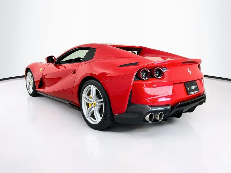 2022 Ferrari 812 GTS - Image 5 of 7