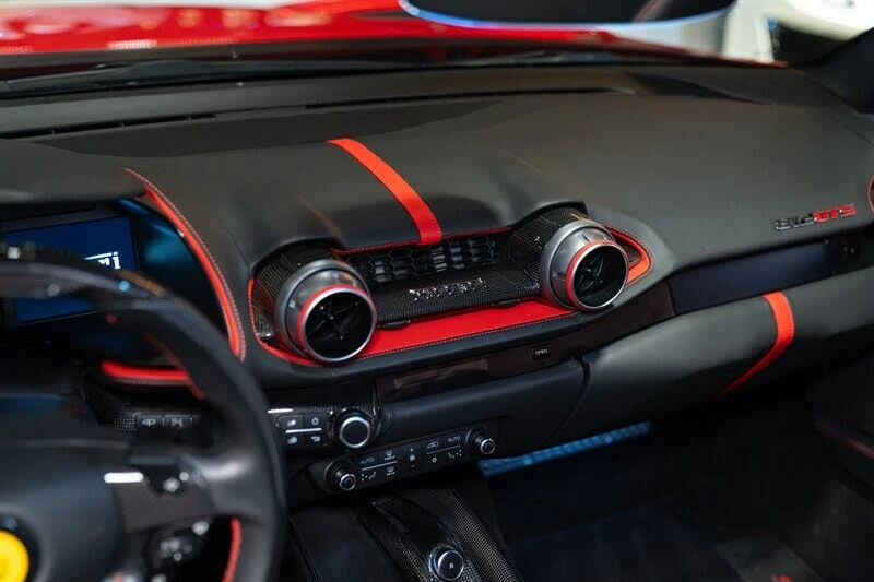 2022 Ferrari 812 GTS - Image 15 of 31