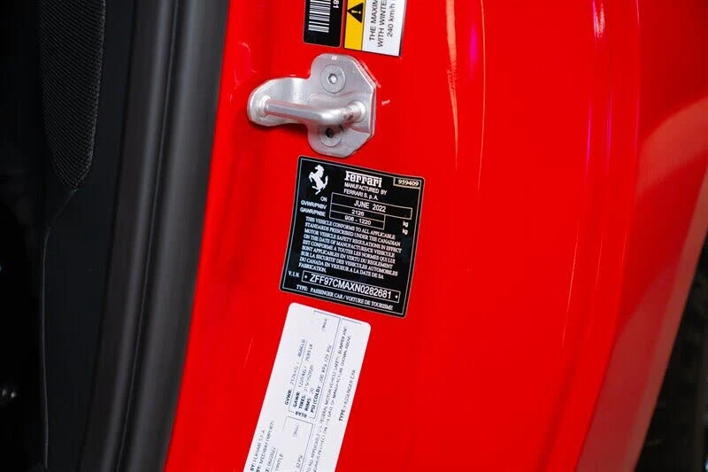 2022 Ferrari 812 GTS - Image 17 of 31