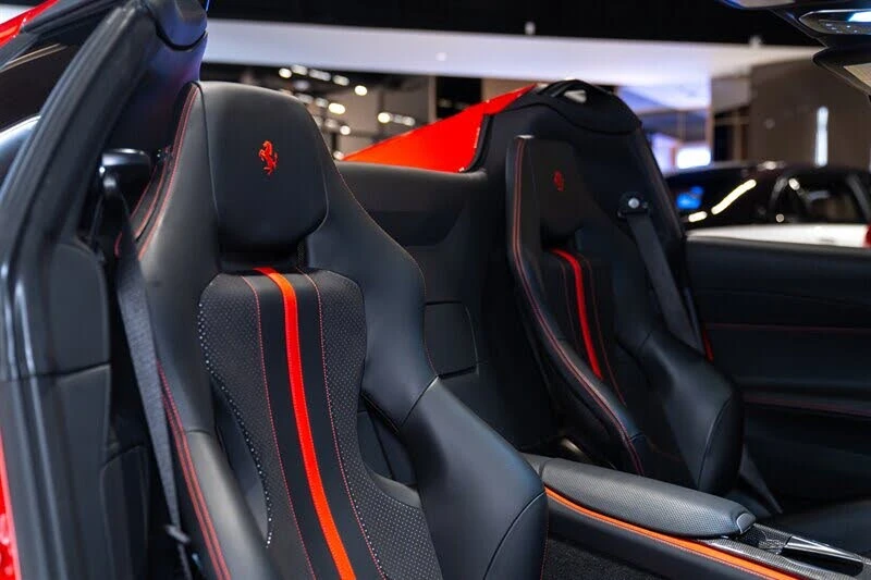 2022 Ferrari 812 GTS - Image 11 of 31