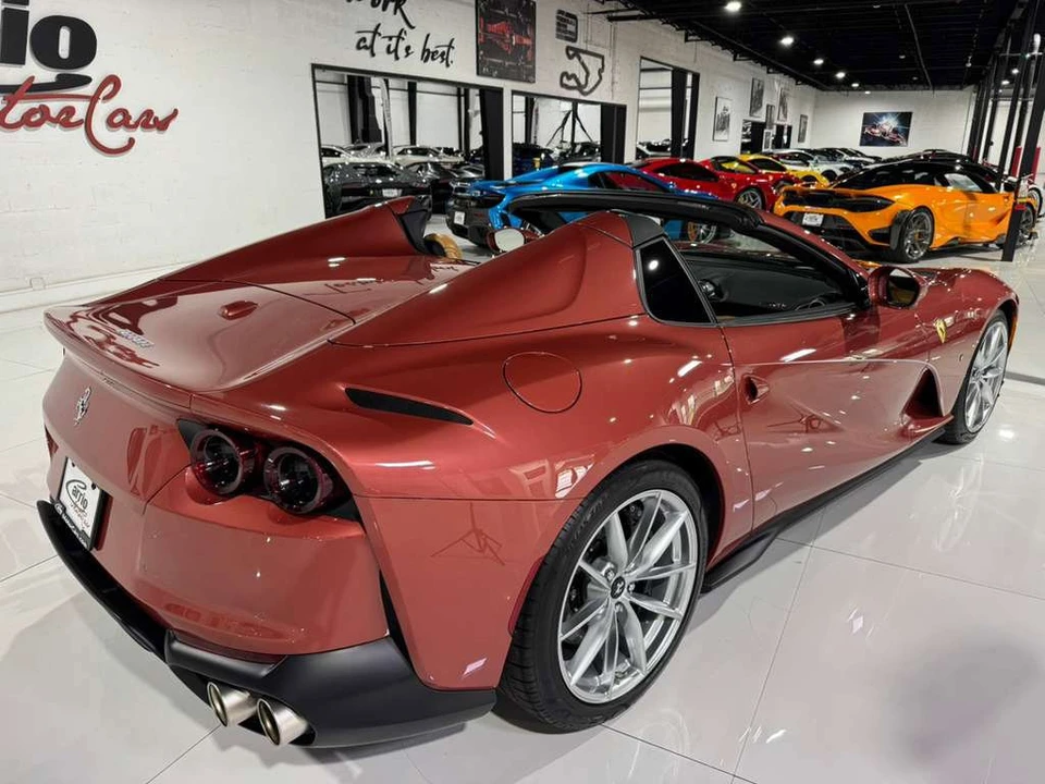 2022 Ferrari 812 GTS - Image 7 of 12