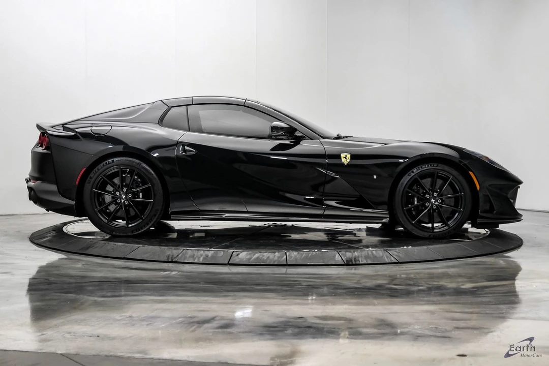 2022 Ferrari 812 GTS - Image 27 of 31