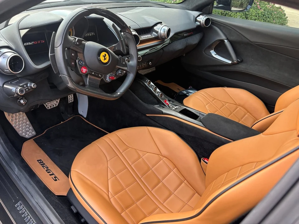 2022 Ferrari 812 GTS - Image 7 of 9