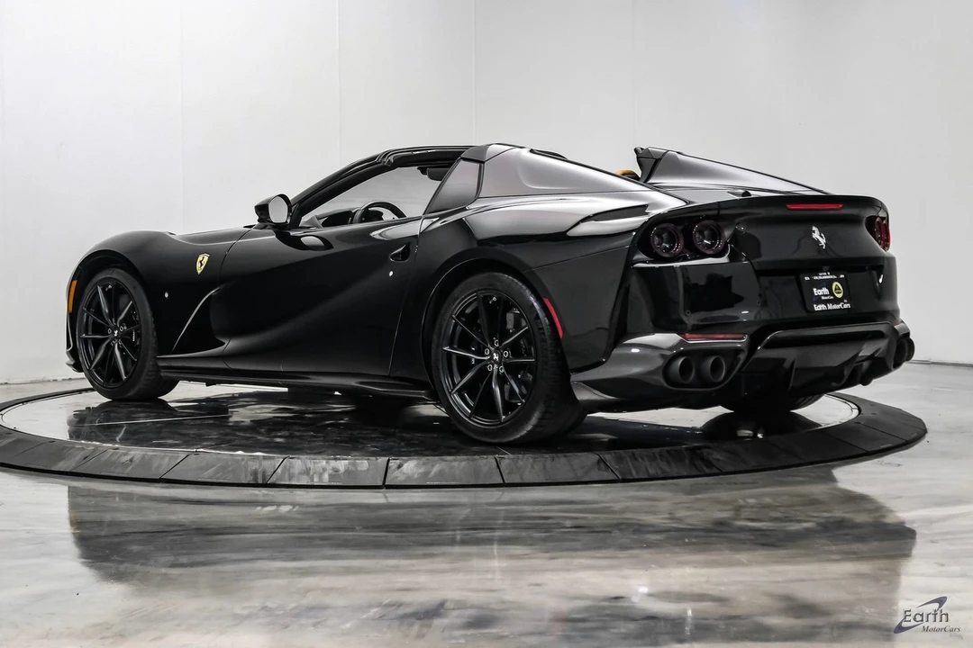 2022 Ferrari 812 GTS - Image 13 of 31