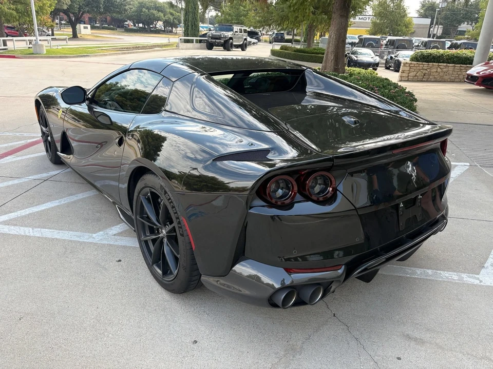 2022 Ferrari 812 GTS - Image 5 of 9