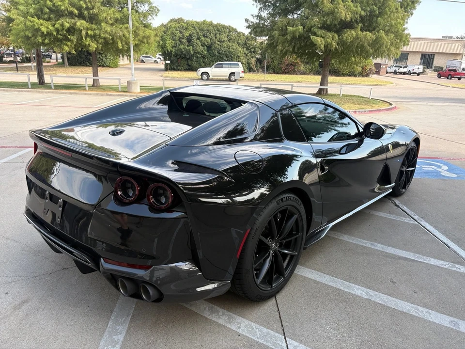 2022 Ferrari 812 GTS - Image 4 of 9