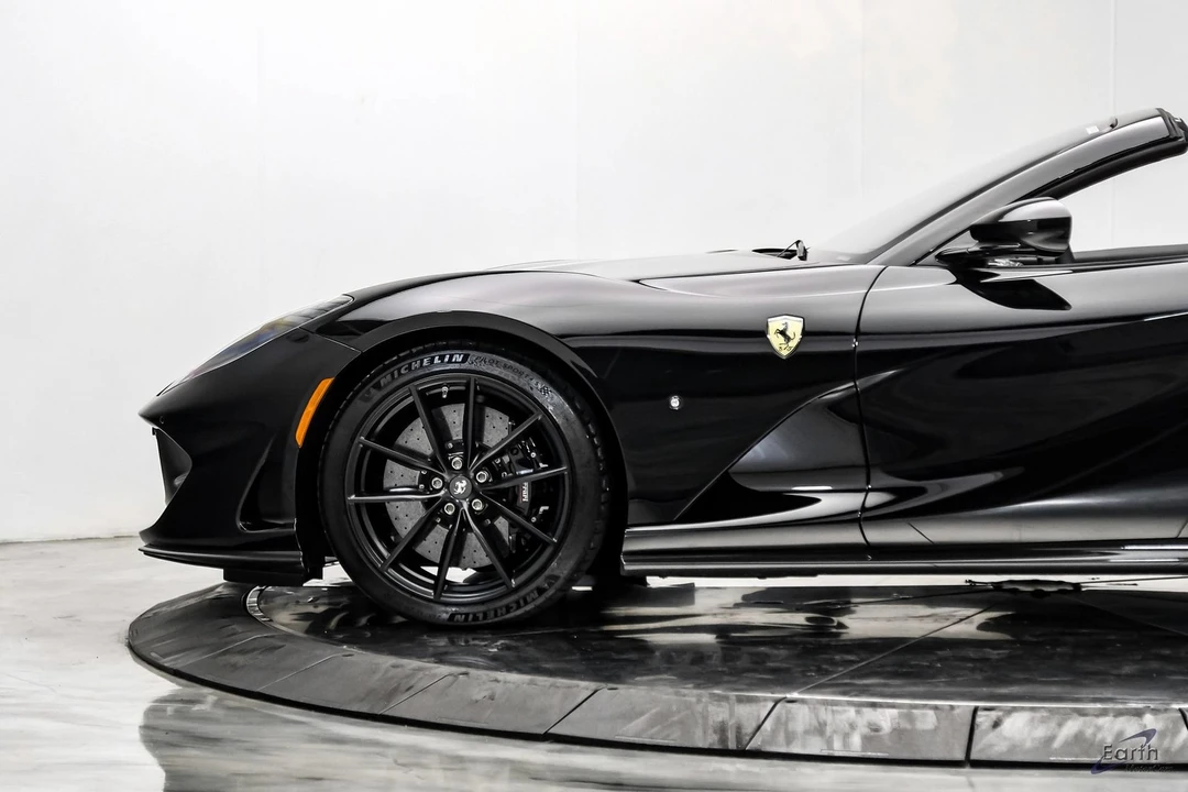 2022 Ferrari 812 GTS - Image 11 of 31