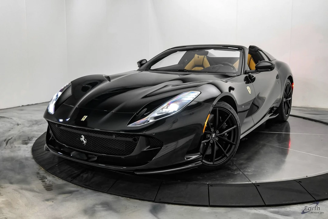 2022 Ferrari 812 GTS - Image 7 of 31
