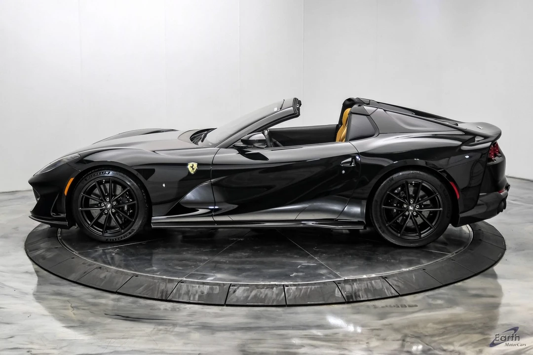 2022 Ferrari 812 GTS - Image 9 of 31