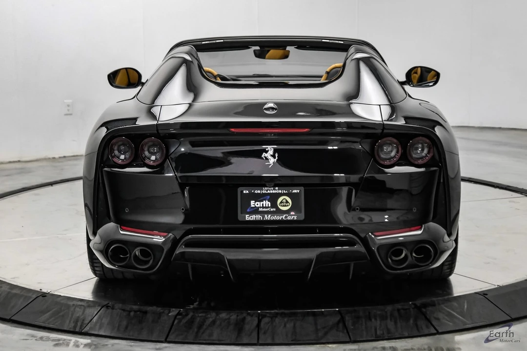 2022 Ferrari 812 GTS - Image 17 of 31