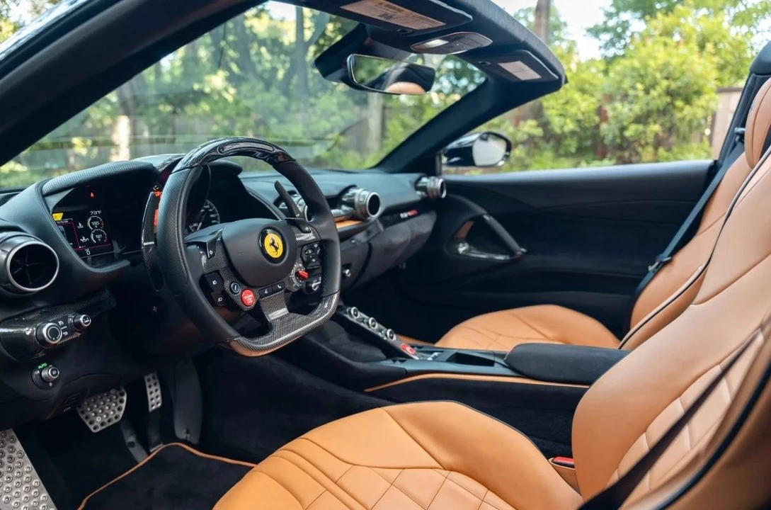2022 Ferrari 812 GTS - Image 5 of 9