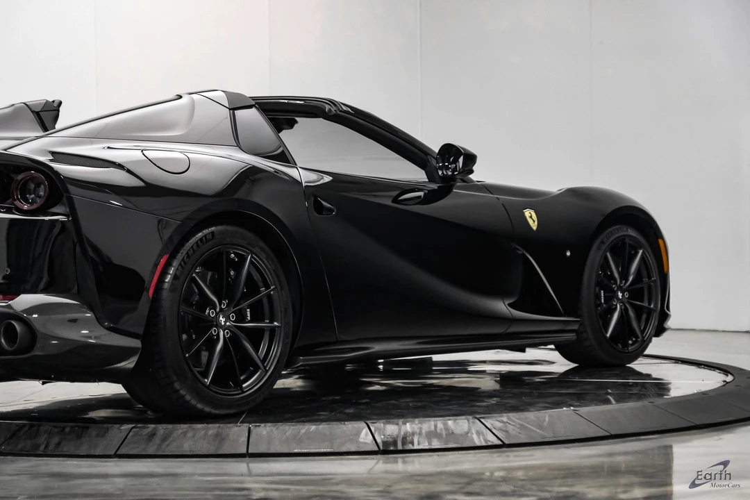 2022 Ferrari 812 GTS - Image 25 of 31