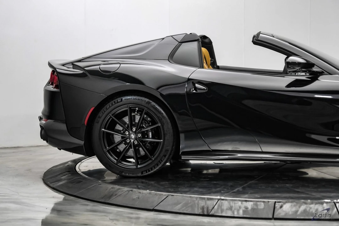 2022 Ferrari 812 GTS - Image 28 of 31