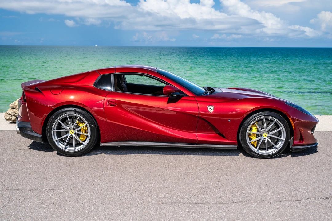 2022 Ferrari 812 GTS - Image 13 of 31