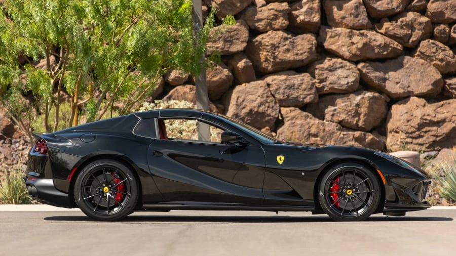 2022 Ferrari 812 GTS - Image 8 of 31