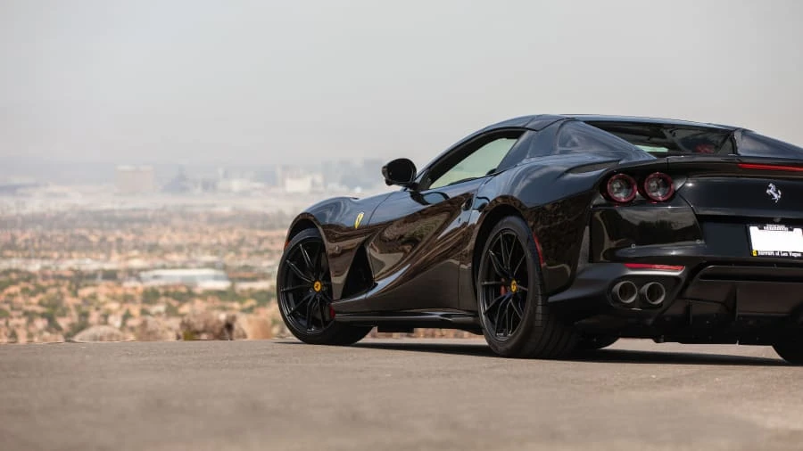 2022 Ferrari 812 GTS - Image 25 of 31