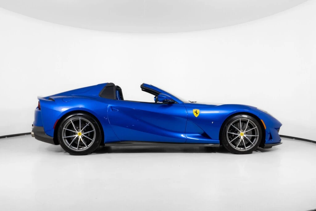2022 Ferrari 812 GTS - Image 10 of 31