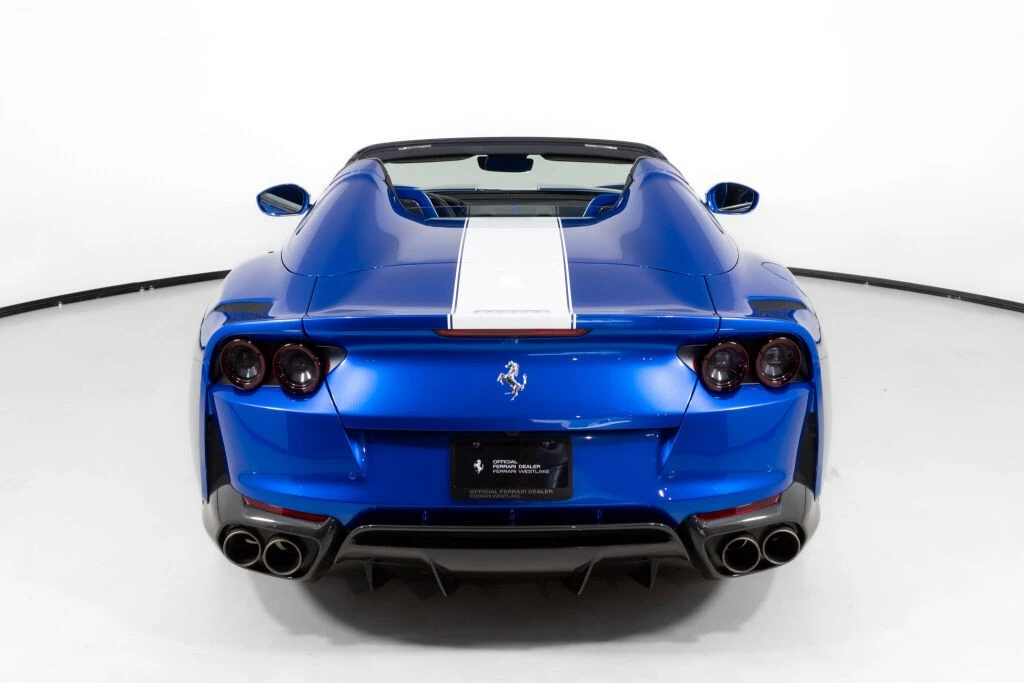 2022 Ferrari 812 GTS - Image 7 of 31