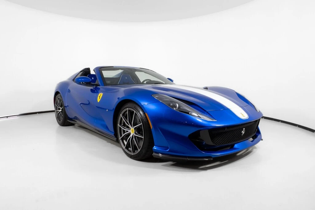 2022 Ferrari 812 GTS - Image 11 of 31
