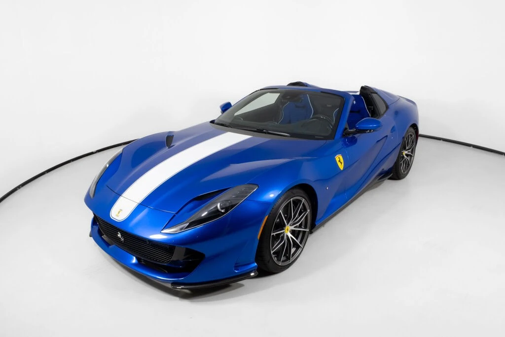2022 Ferrari 812 GTS - Image 2 of 31