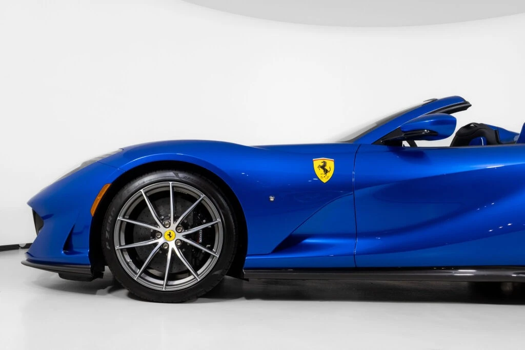 2022 Ferrari 812 GTS - Image 15 of 31