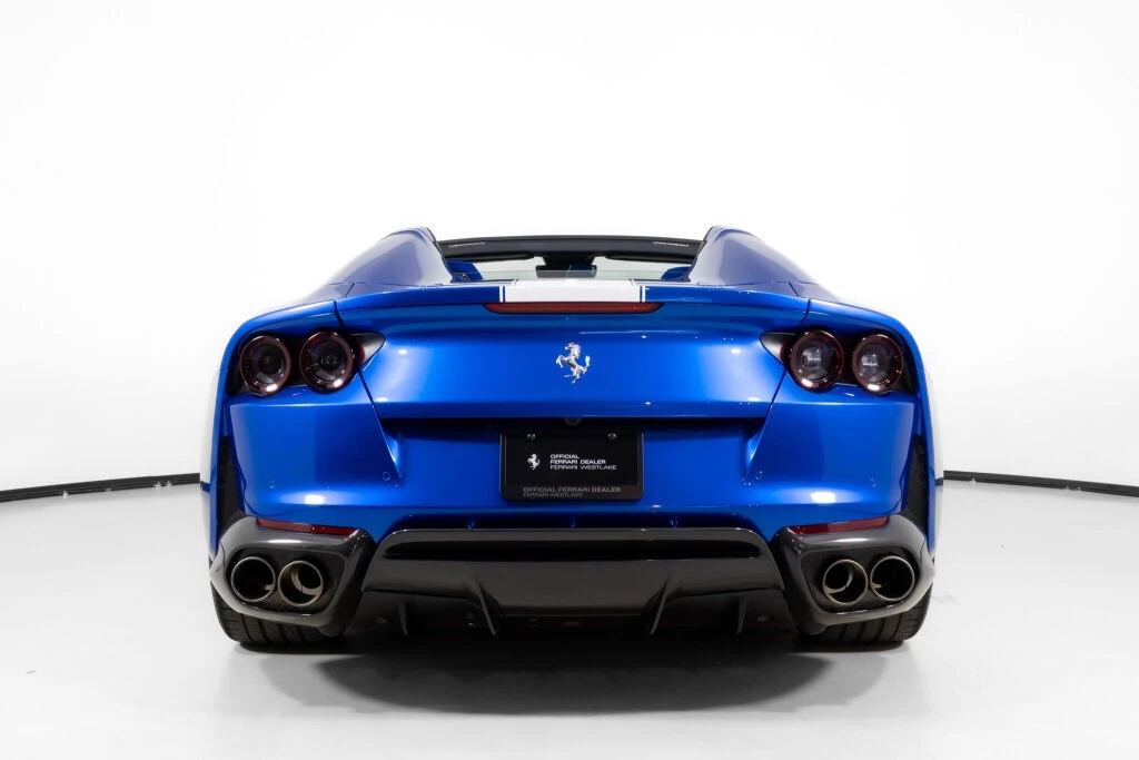 2022 Ferrari 812 GTS - Image 6 of 31