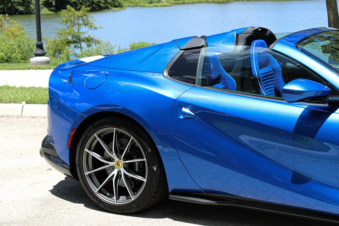 2022 Ferrari 812 GTS - Image 16 of 31