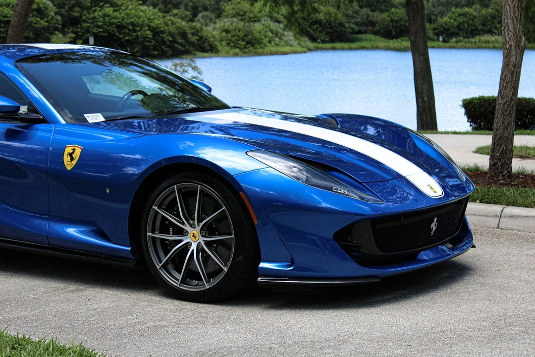2022 Ferrari 812 GTS - Image 15 of 31