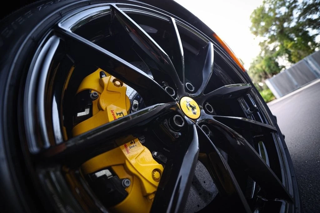 2022 Ferrari 812 GTS - Image 18 of 31