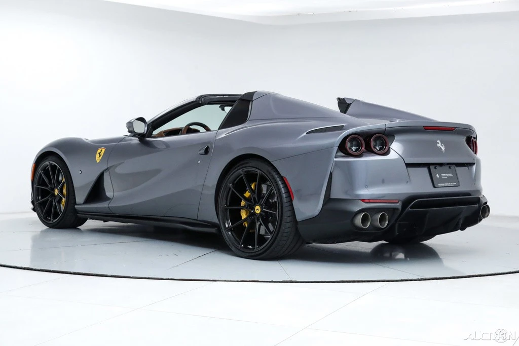 2022 Ferrari 812 GTS - Image 8 of 21