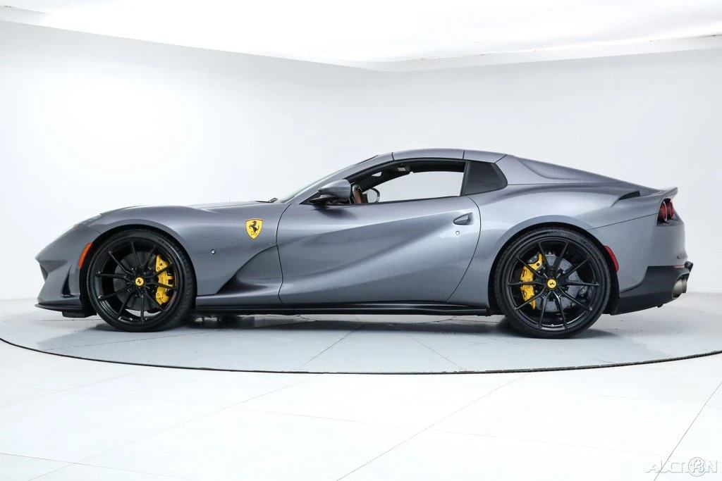 2022 Ferrari 812 GTS - Image 7 of 21