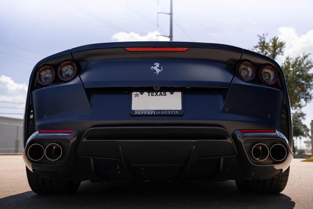 2022 Ferrari 812 GTS - Image 13 of 31