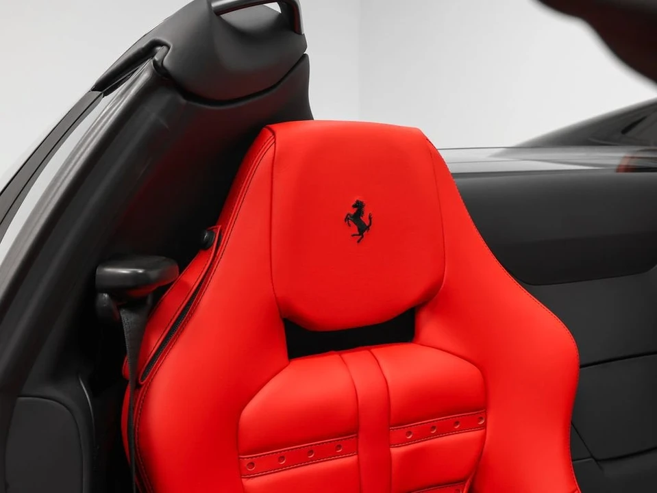 2022 Ferrari 812 GTS - Image 26 of 31