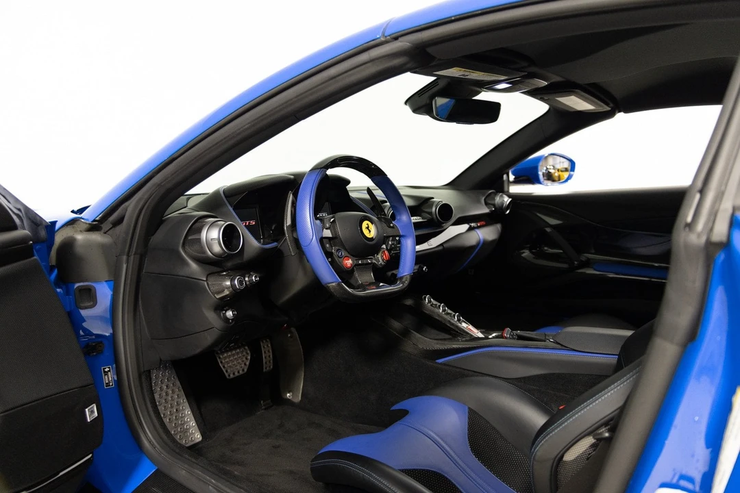 2022 Ferrari 812 GTS - Image 17 of 31