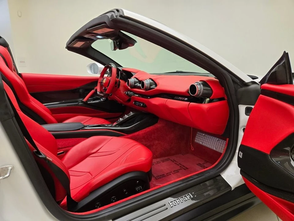 2022 Ferrari 812 GTS - Image 23 of 31