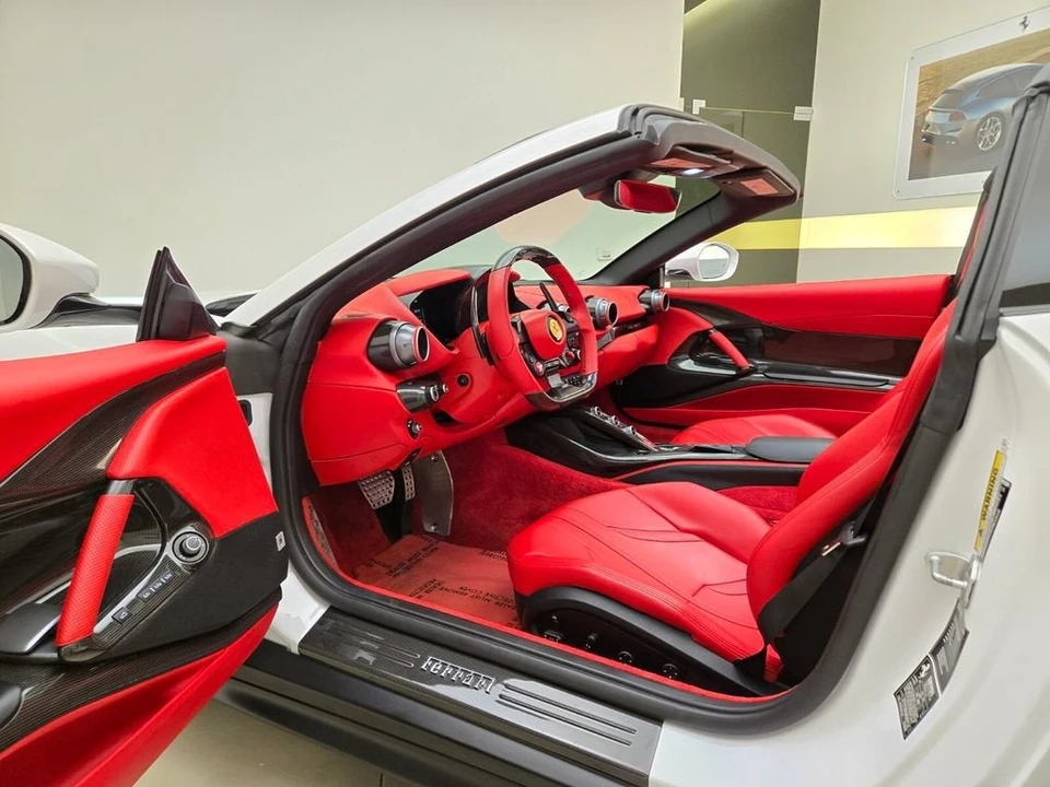 2022 Ferrari 812 GTS - Image 18 of 31
