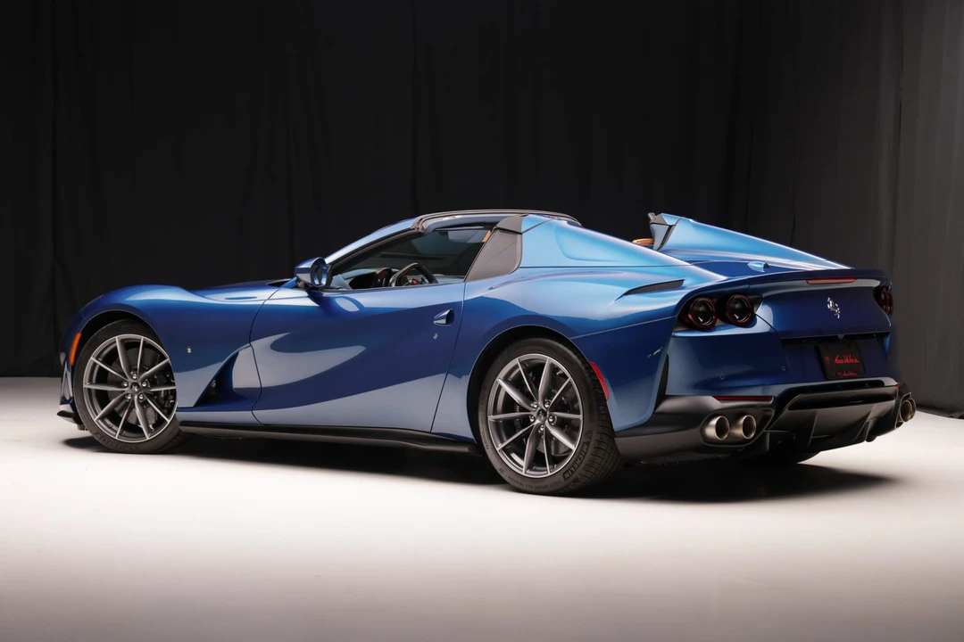 2022 Ferrari 812 GTS - Image 5 of 31