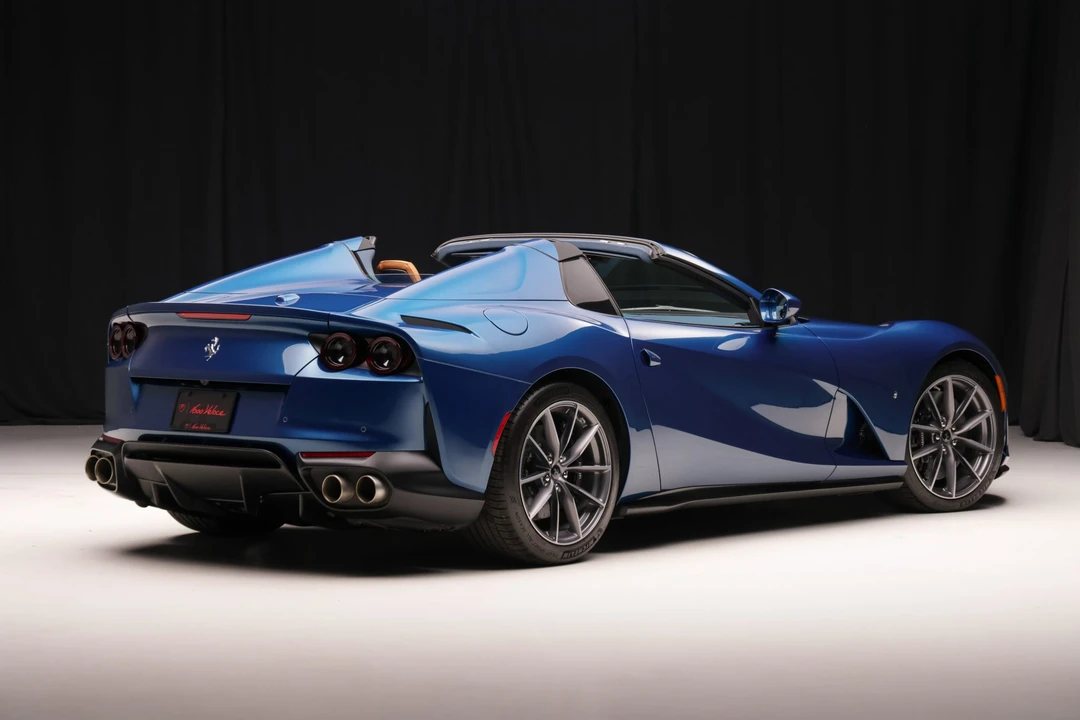 2022 Ferrari 812 GTS - Image 8 of 31