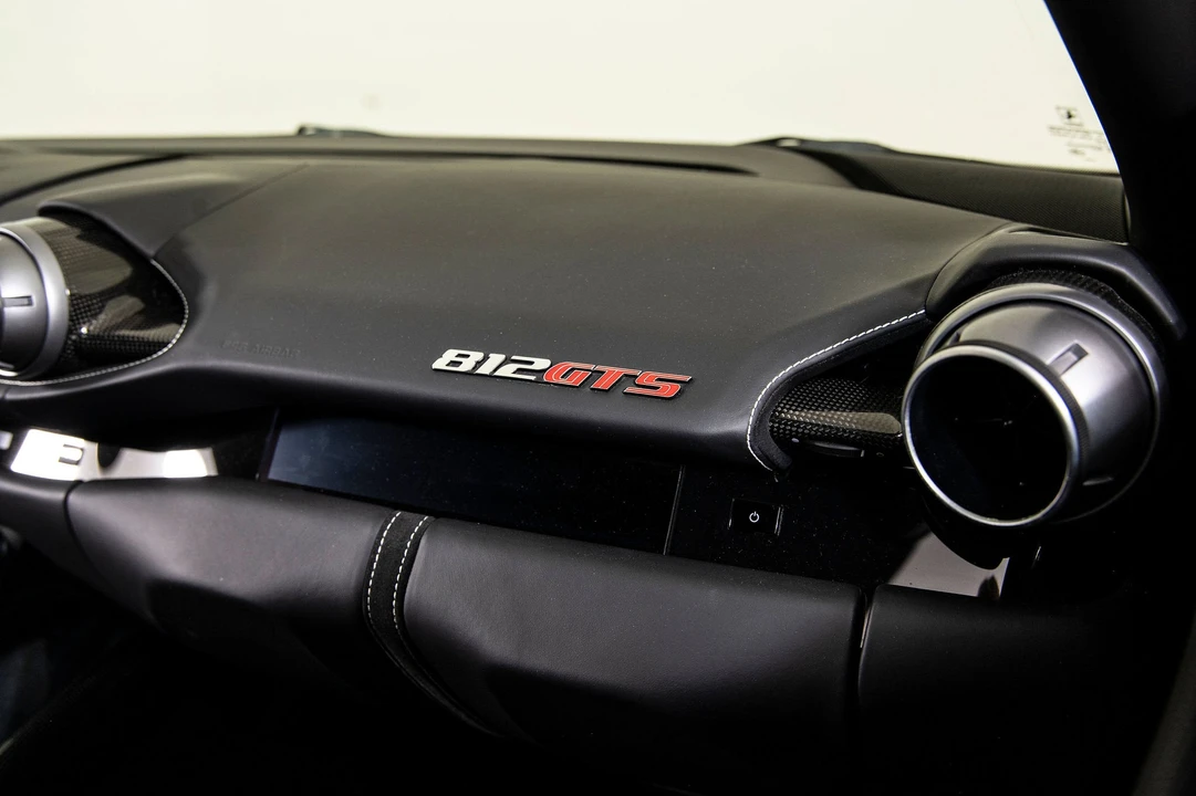 2022 Ferrari 812 GTS - Image 15 of 31