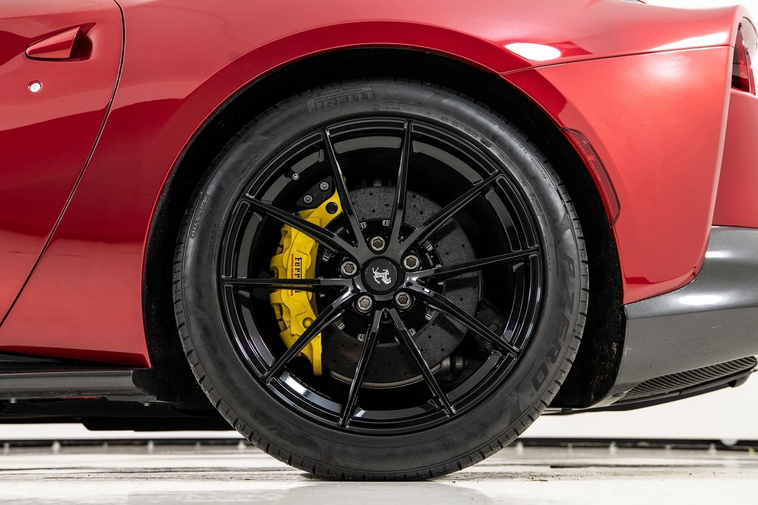 2022 Ferrari 812 GTS - Image 19 of 31