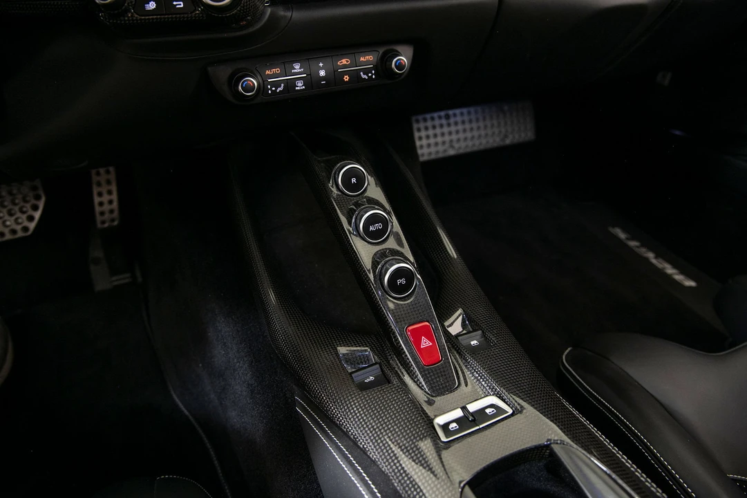 2022 Ferrari 812 GTS - Image 14 of 31