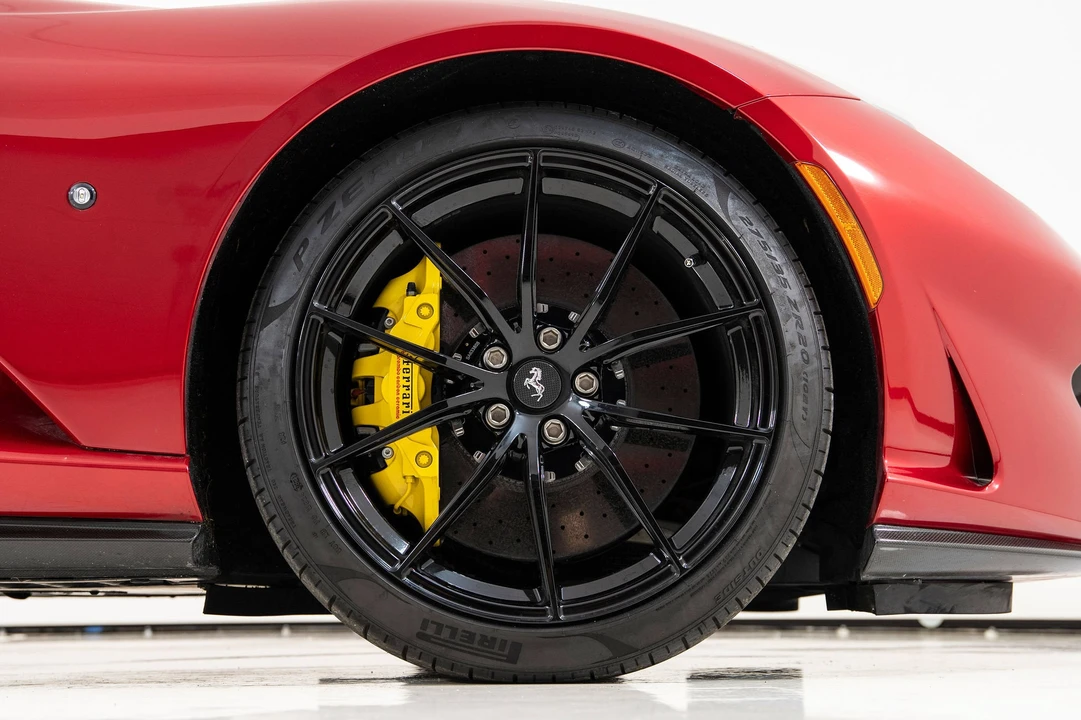 2022 Ferrari 812 GTS - Image 21 of 31