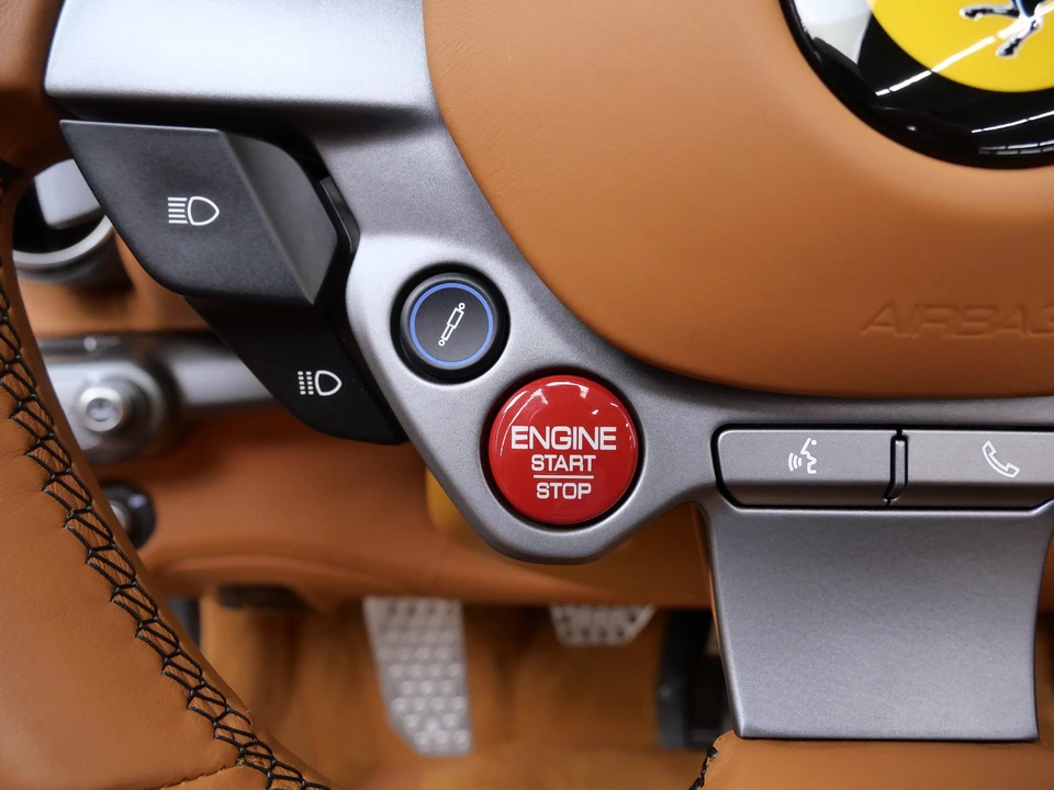 2022 Ferrari 812 GTS - Image 29 of 31