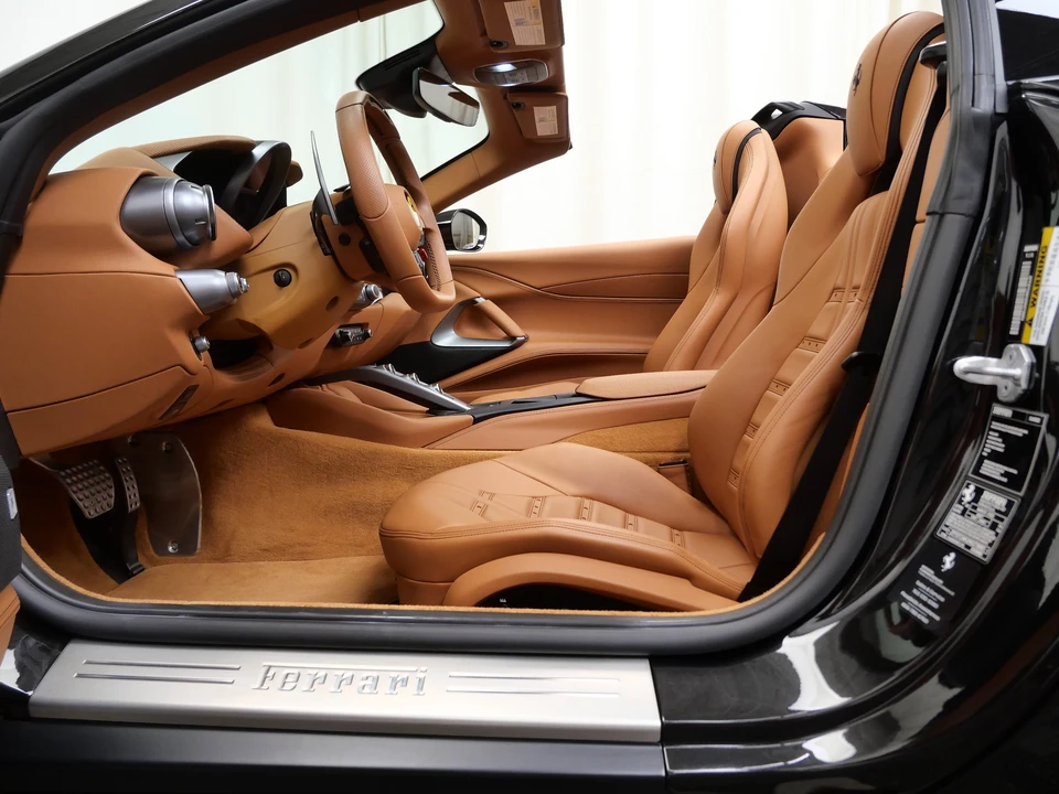 2022 Ferrari 812 GTS - Image 21 of 31